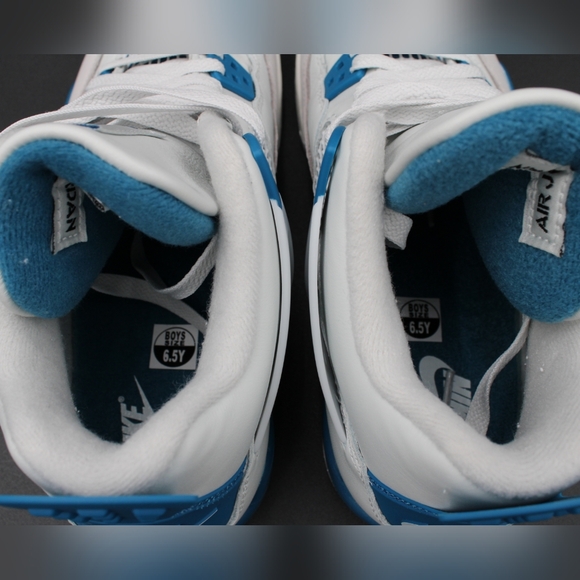 Air Jordan 4 Retro (GS) Off White/Military Blue 6.5Y - Picture 7 of 14